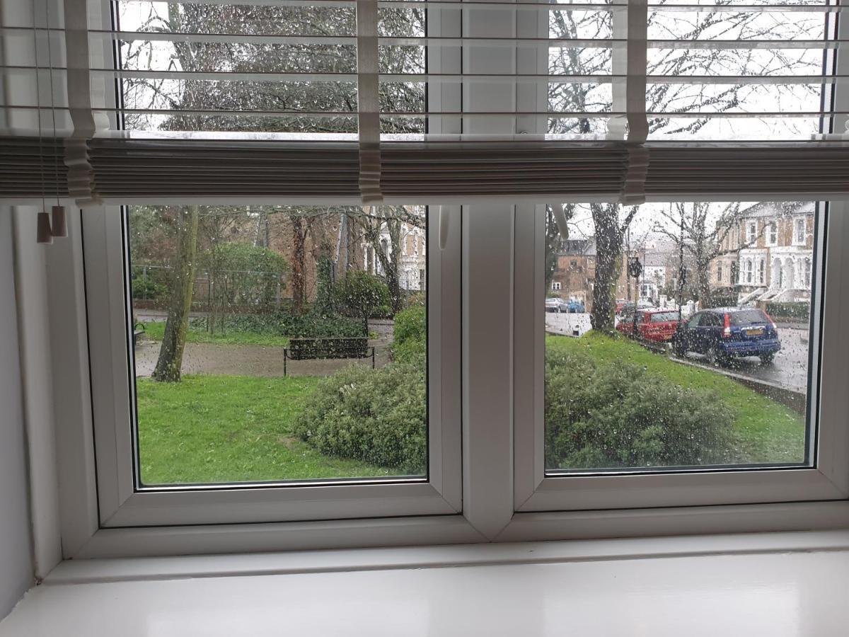Arsenal Highbury & Islington Beautifully Presented Bed & Breakfast Лондон Екстериор снимка